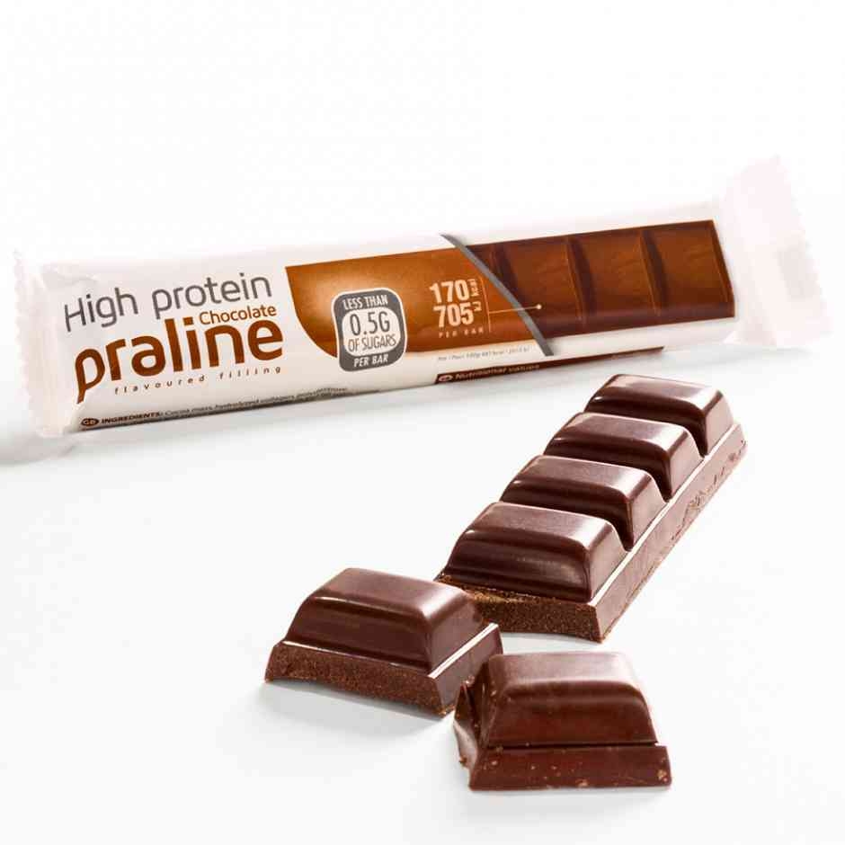 high_protein_low_carb_chocolate_praline_bar_1.jpg